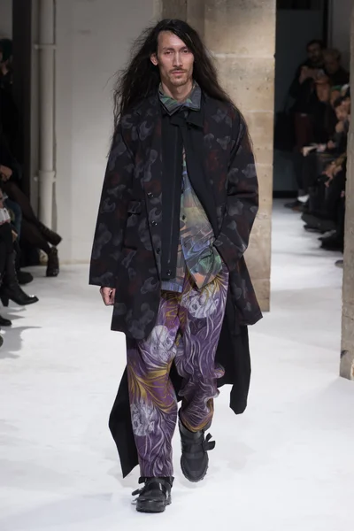 Look 32